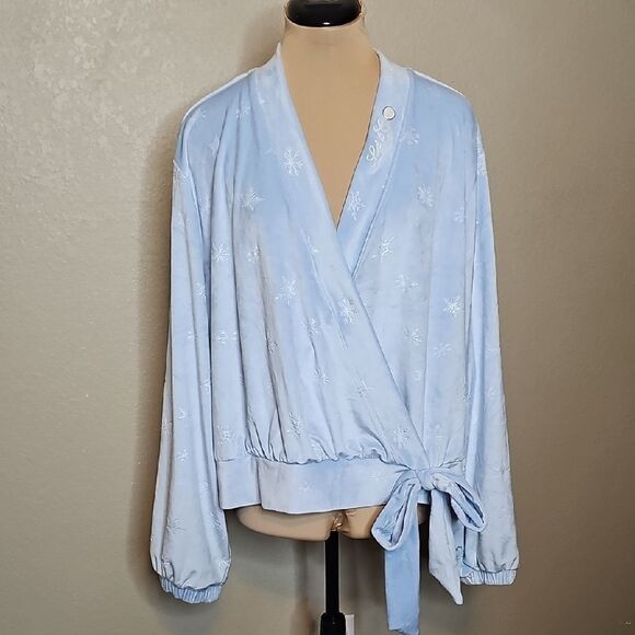 NWT Disney 2X Light Blue Velour Wrap Top Frozen Elsa Sweatshirt - Picture 2 of 11